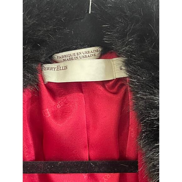 Womens Red Perry Ellis Double Breasted Wool Coat Size 6 Black Fur Collar Jacket - Picture 4 of 7